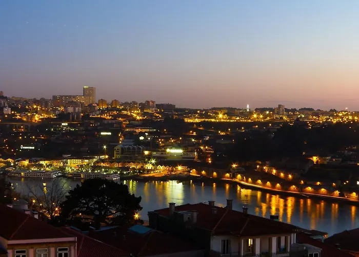 Lv Premier Clerigos- Re1 Apartmán *