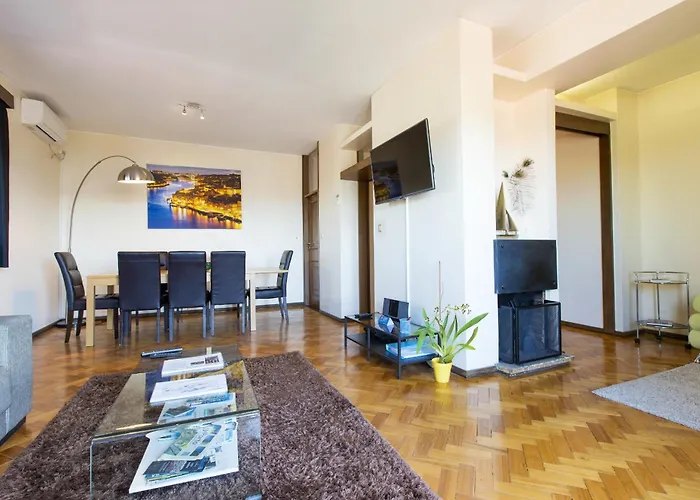 Lv Premier Clerigos- Re1 * Oporto