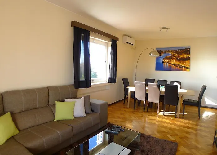 Lv Premier Clerigos- Re1 Apartamento Oporto