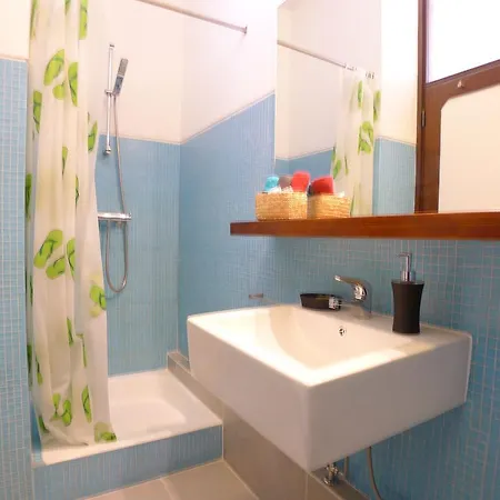 Lv Premier Clerigos- Re1 아파트 포르투